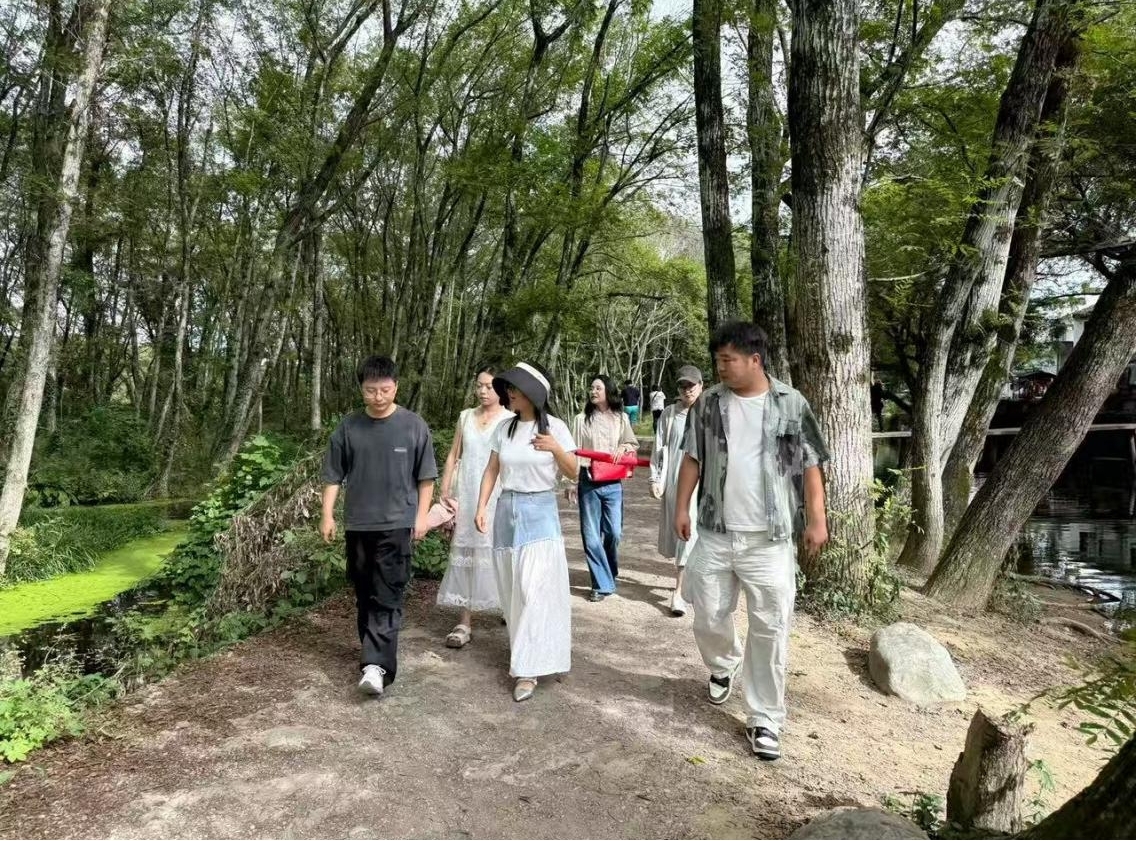 實地研學(xué)促提升 謀劃發(fā)展啟新程—昱城文旅公司黨支部開展“循‘雙村’賦能跡，謀文旅發(fā)展篇”主題黨日活動